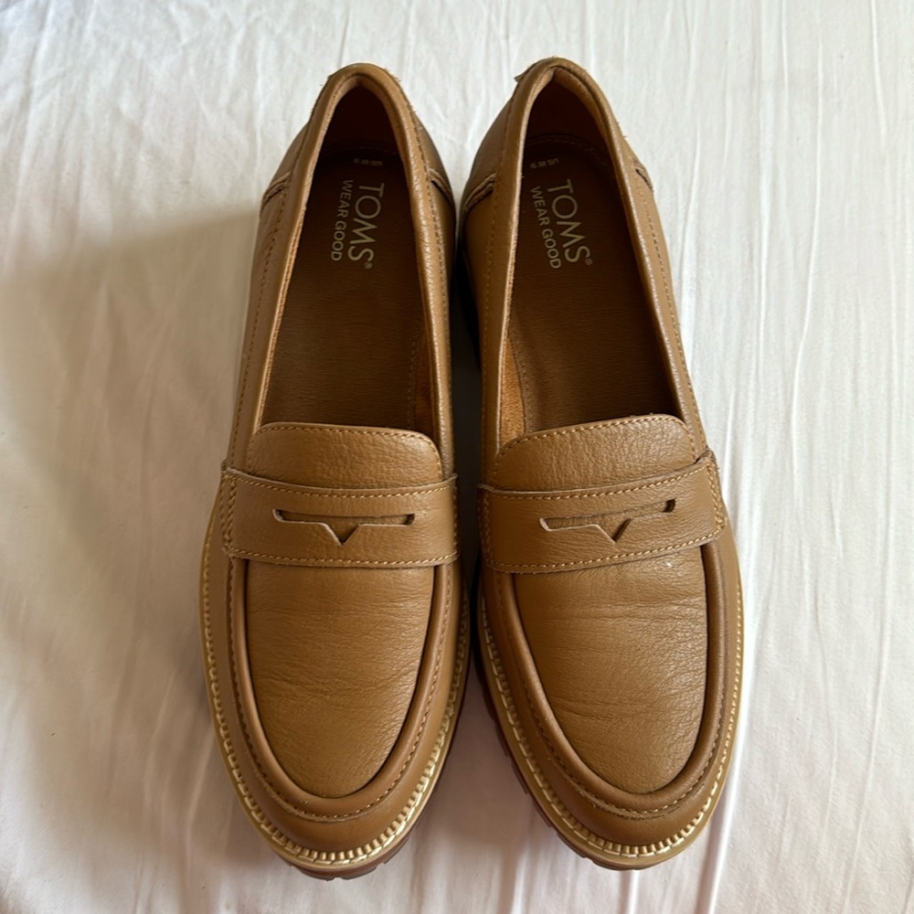 TOMS Cara Penny Loafer Size 9